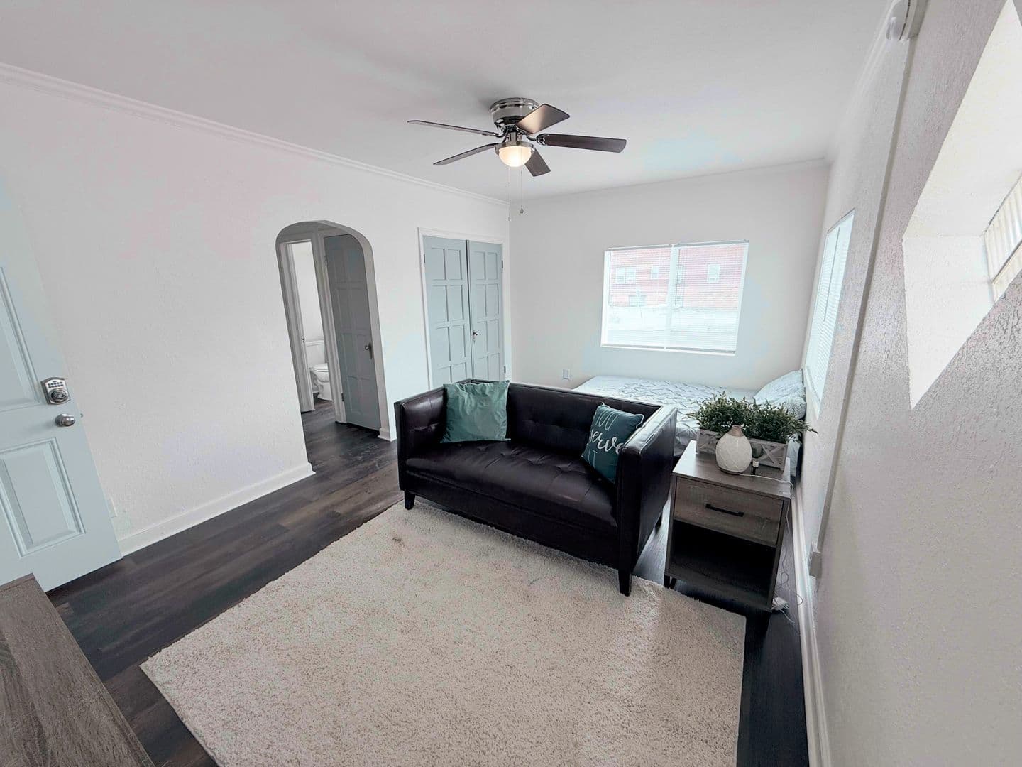 Topeka Apartment: 332 SW Topeka Blvd & 416 SW 4th St