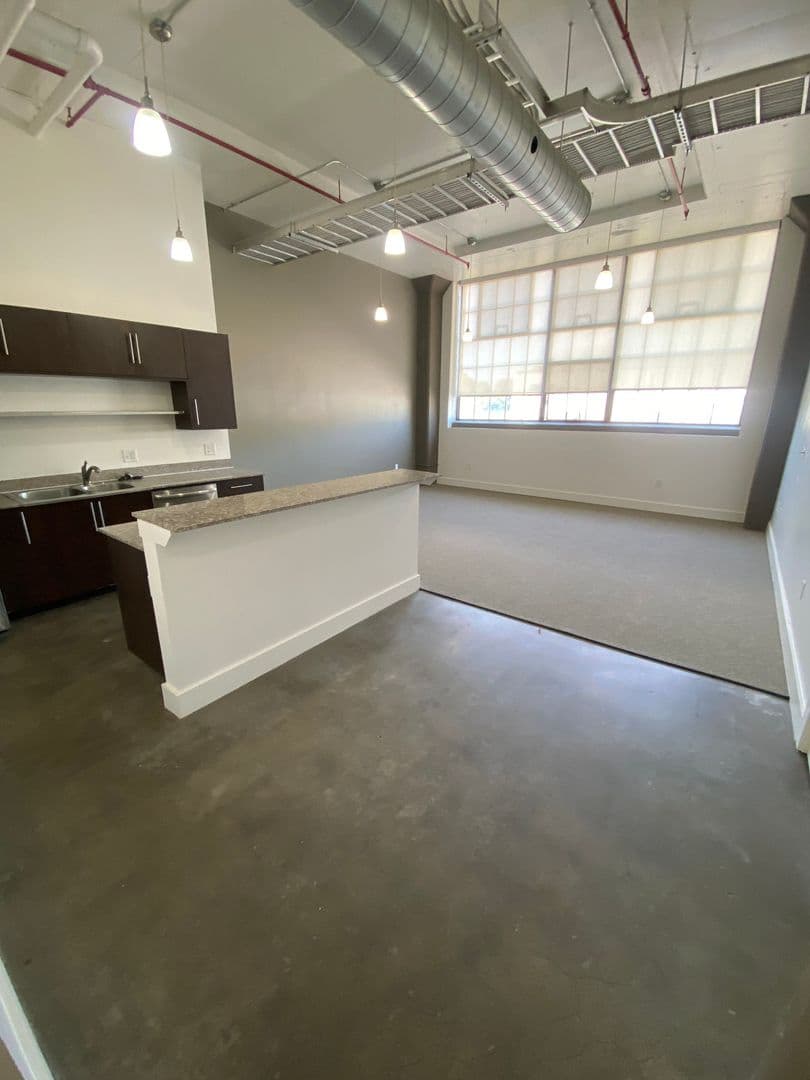 St Joseph Apartment: 1300 S. 11th Street