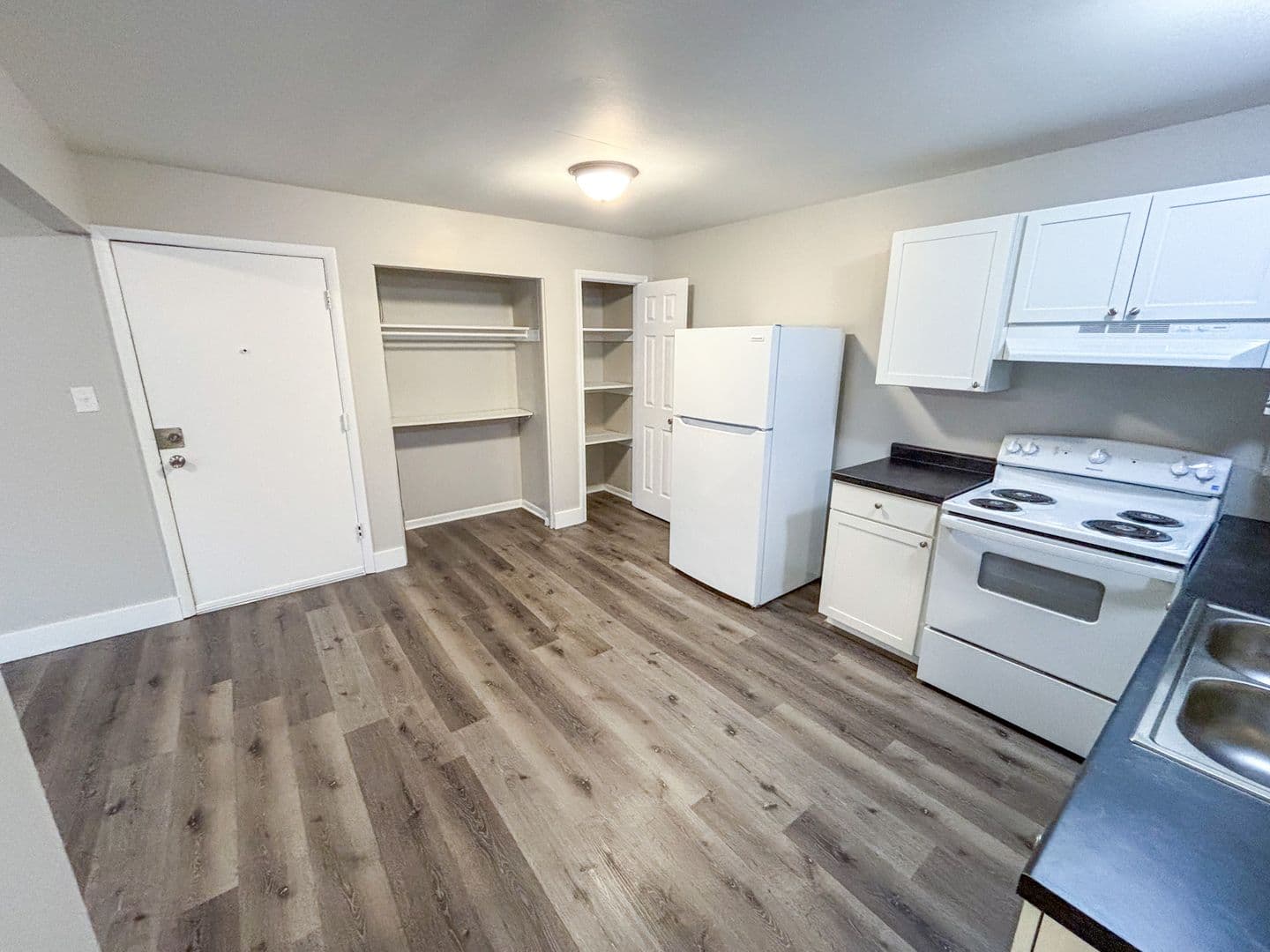 Topeka Apartment: 1324 SW Western Ave