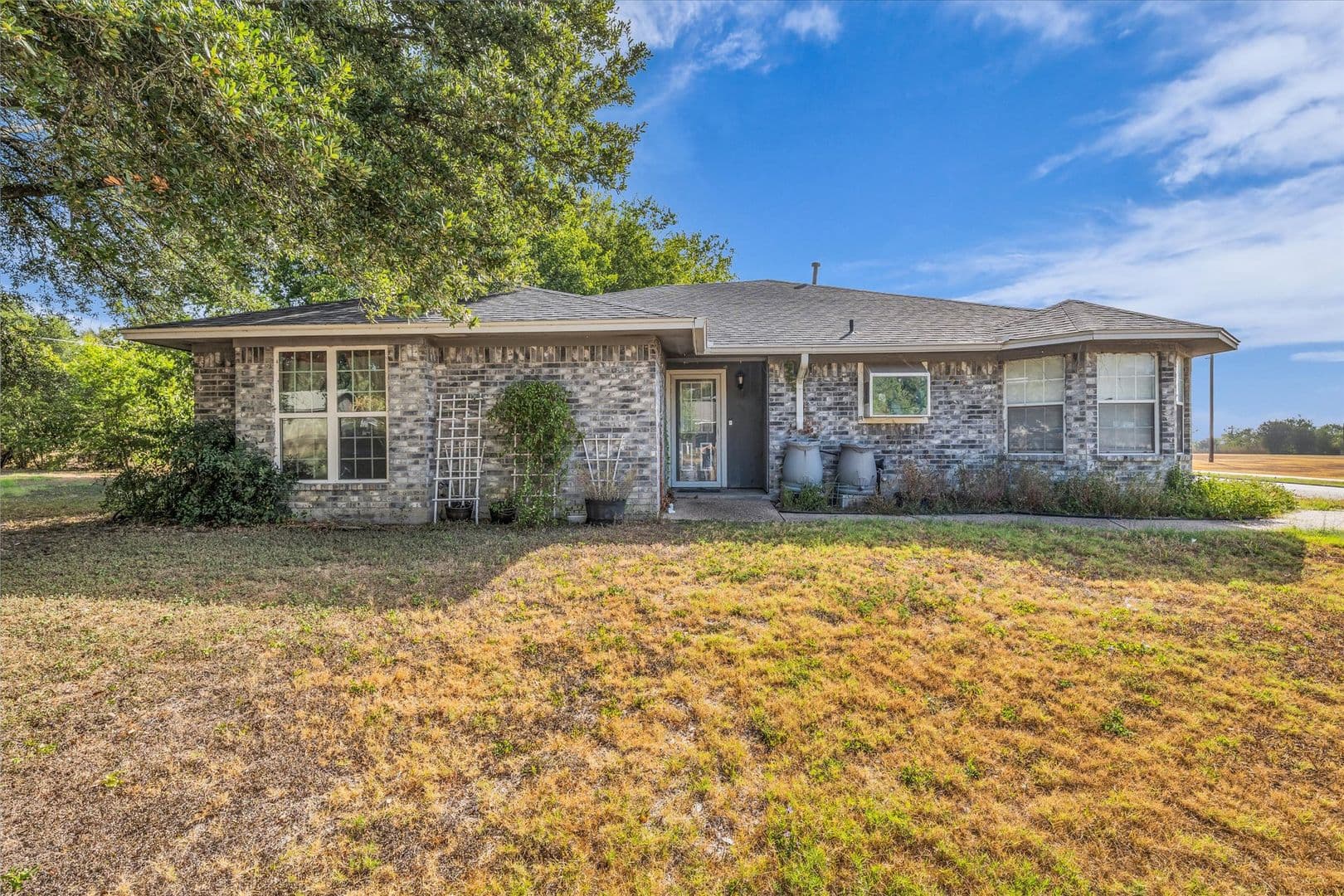 Waco House: 1936 Post Oak Drive