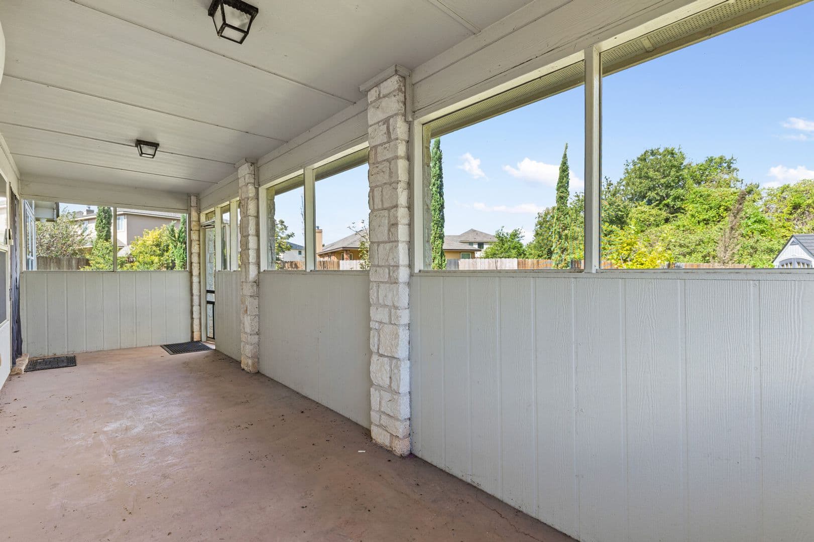 Woodway House: 6505 Vista View Drive