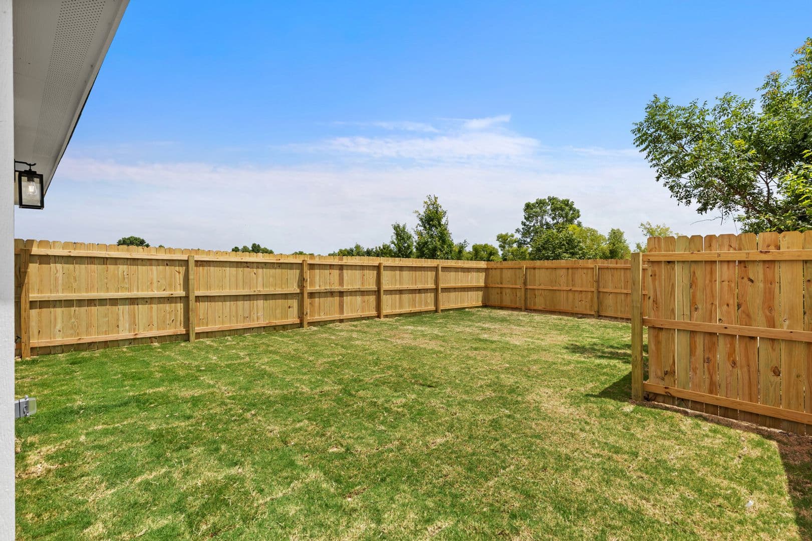 Robinson Apartment: 516 Paso Fino St