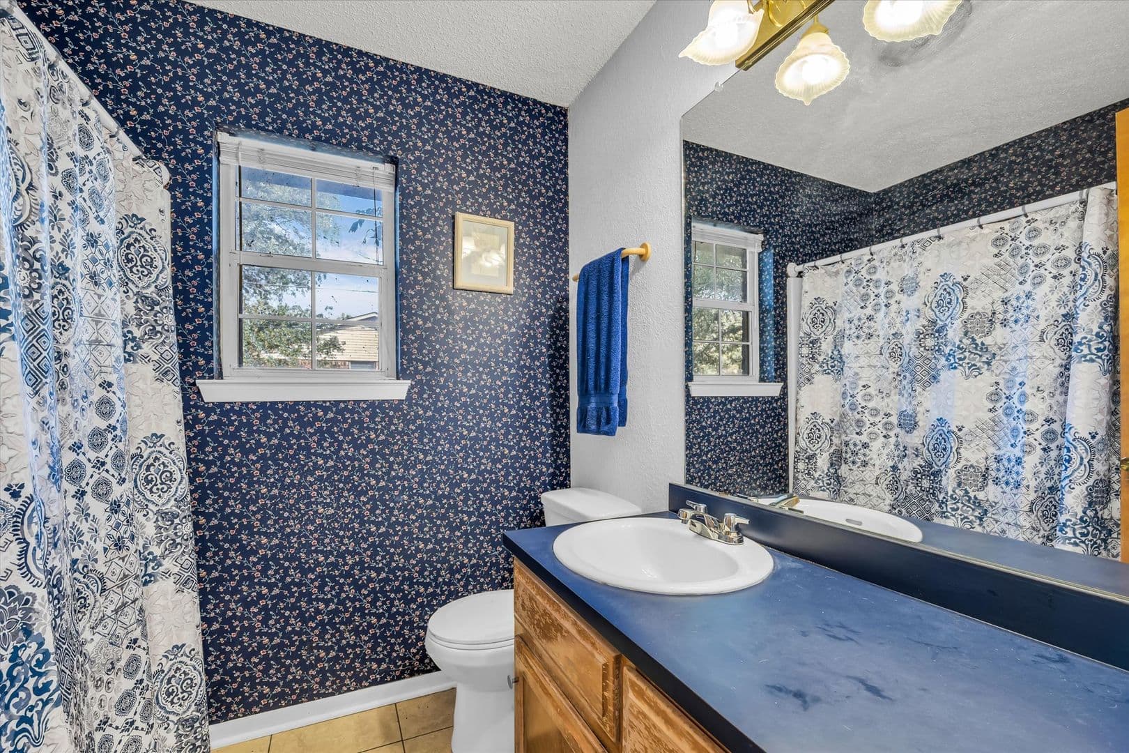 Waco House: 1936 Post Oak Drive