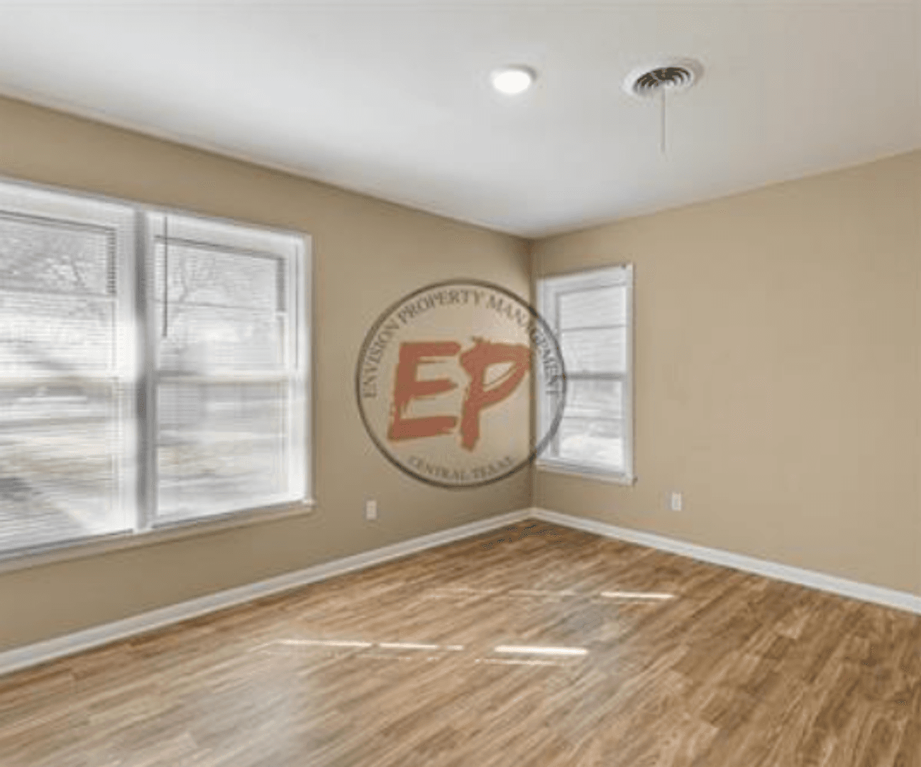 Waco House: 817 Lawrence Drive