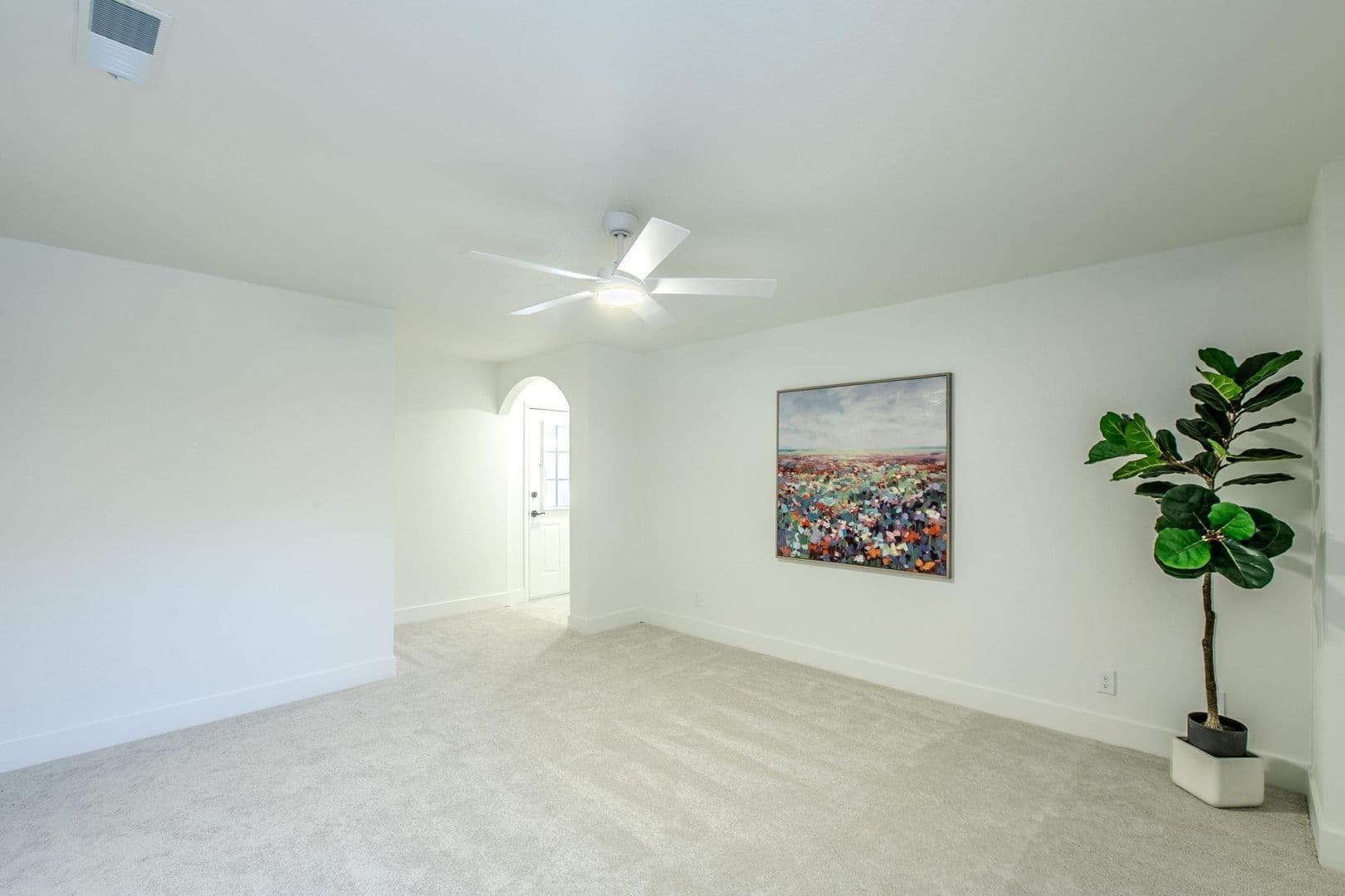 Waco House: 5220 Lake Charles Drive