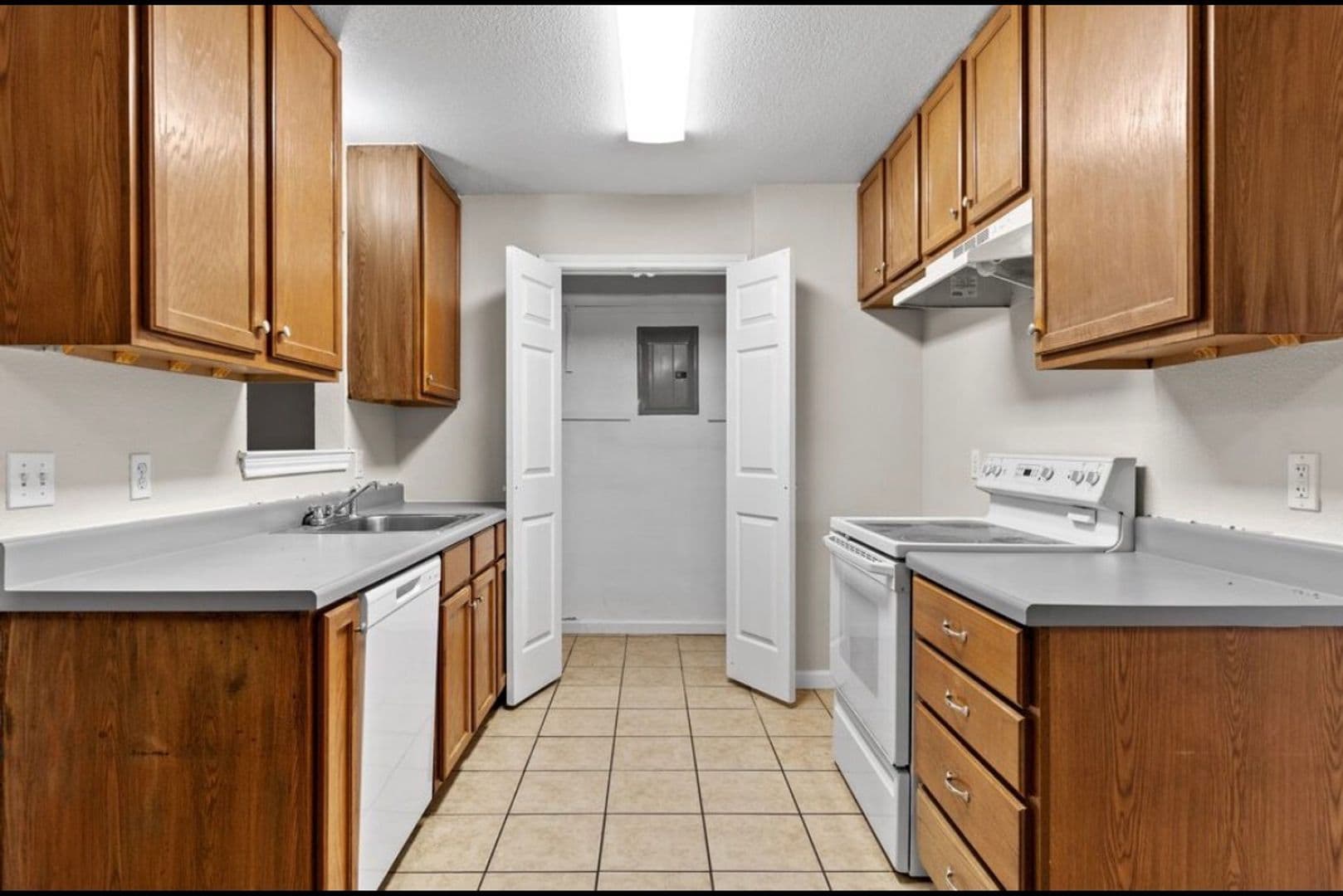 Waco Apartment: 217 E Craven