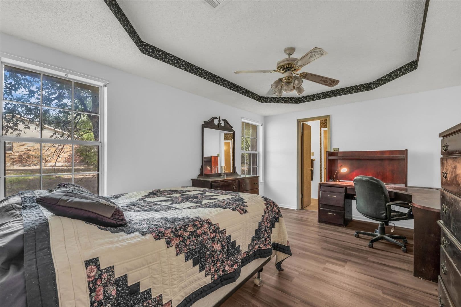 Waco House: 1936 Post Oak Drive