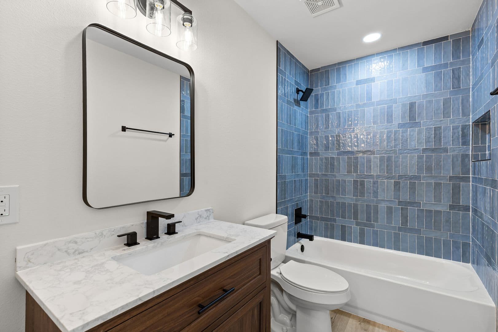 Robinson Apartment: 516 Paso Fino St