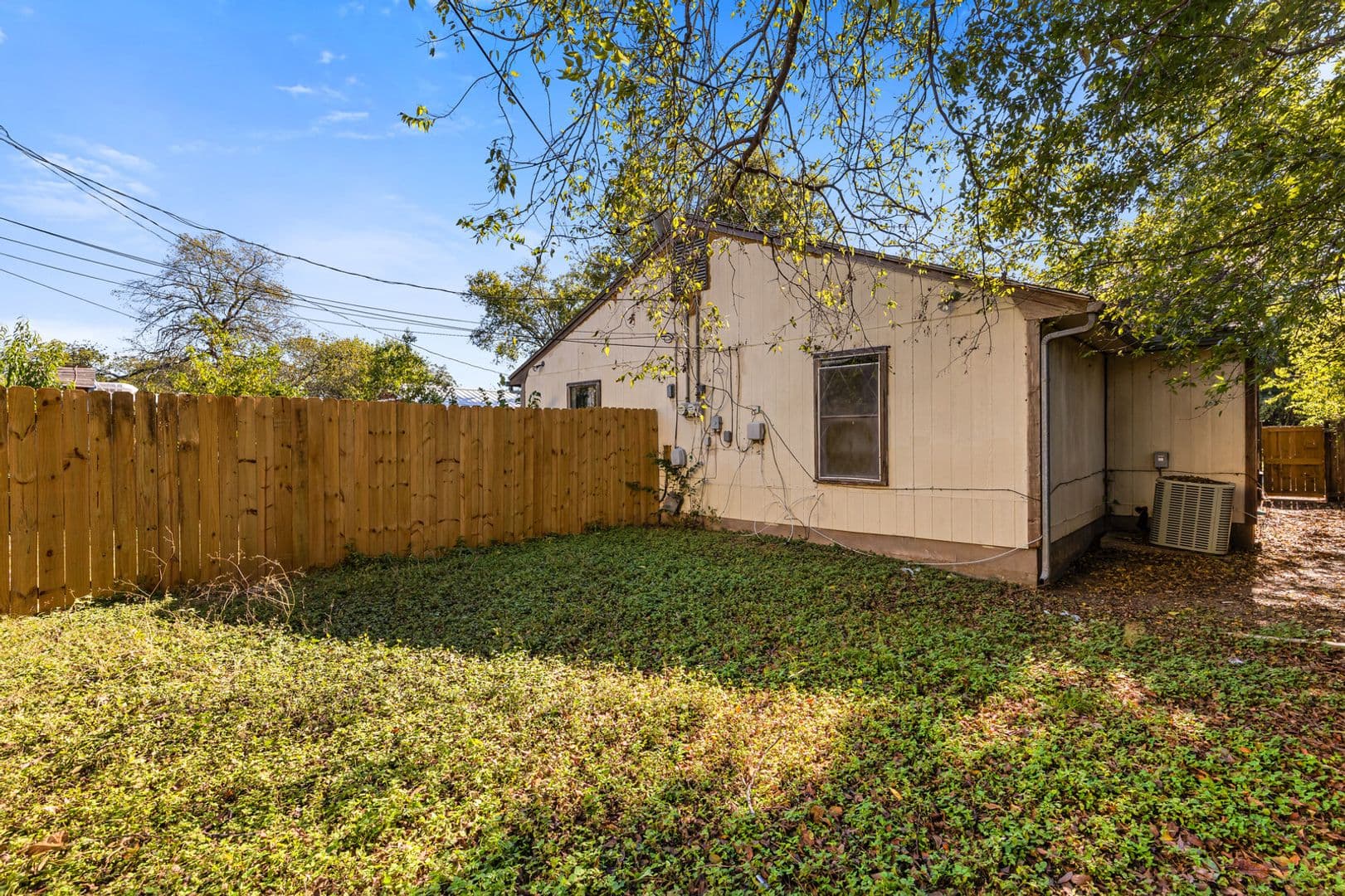Waco Apartment: 3627 Colcord Avenue