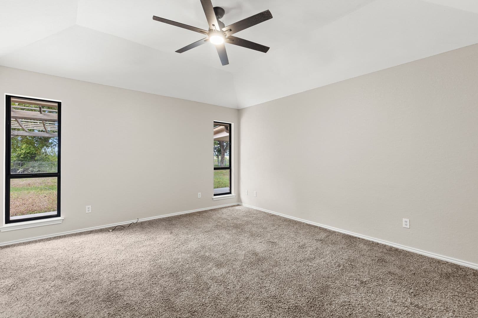 Hewitt House: 209 Bonham Drive