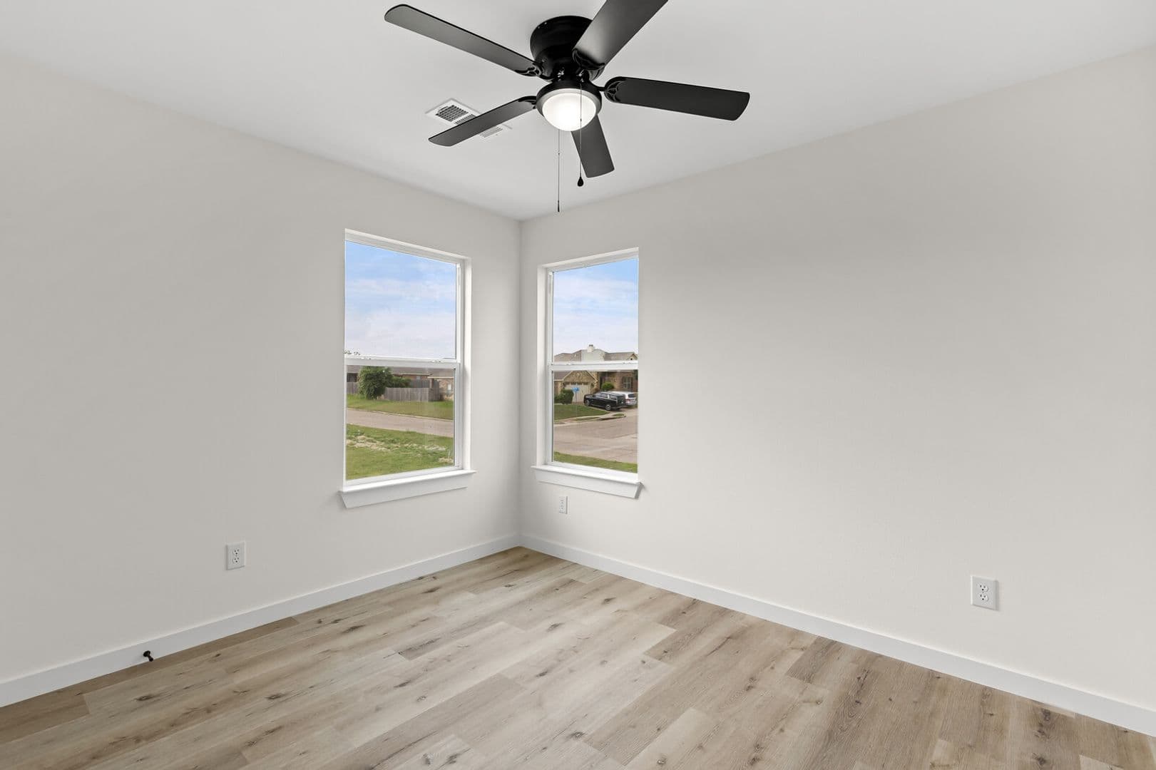 Robinson Apartment: 516 Paso Fino St