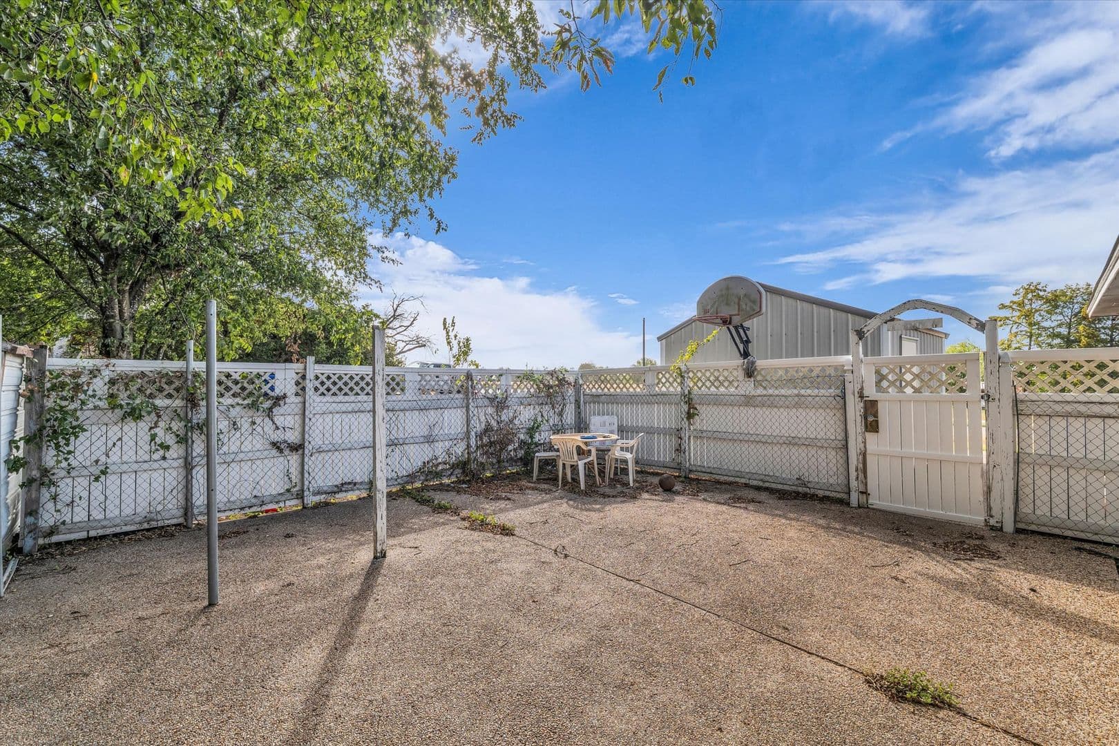 Waco House: 1936 Post Oak Drive
