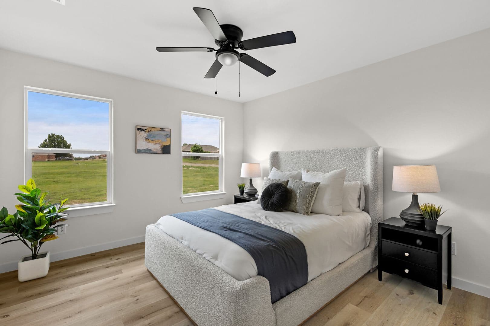 Robinson Apartment: 516 Paso Fino St