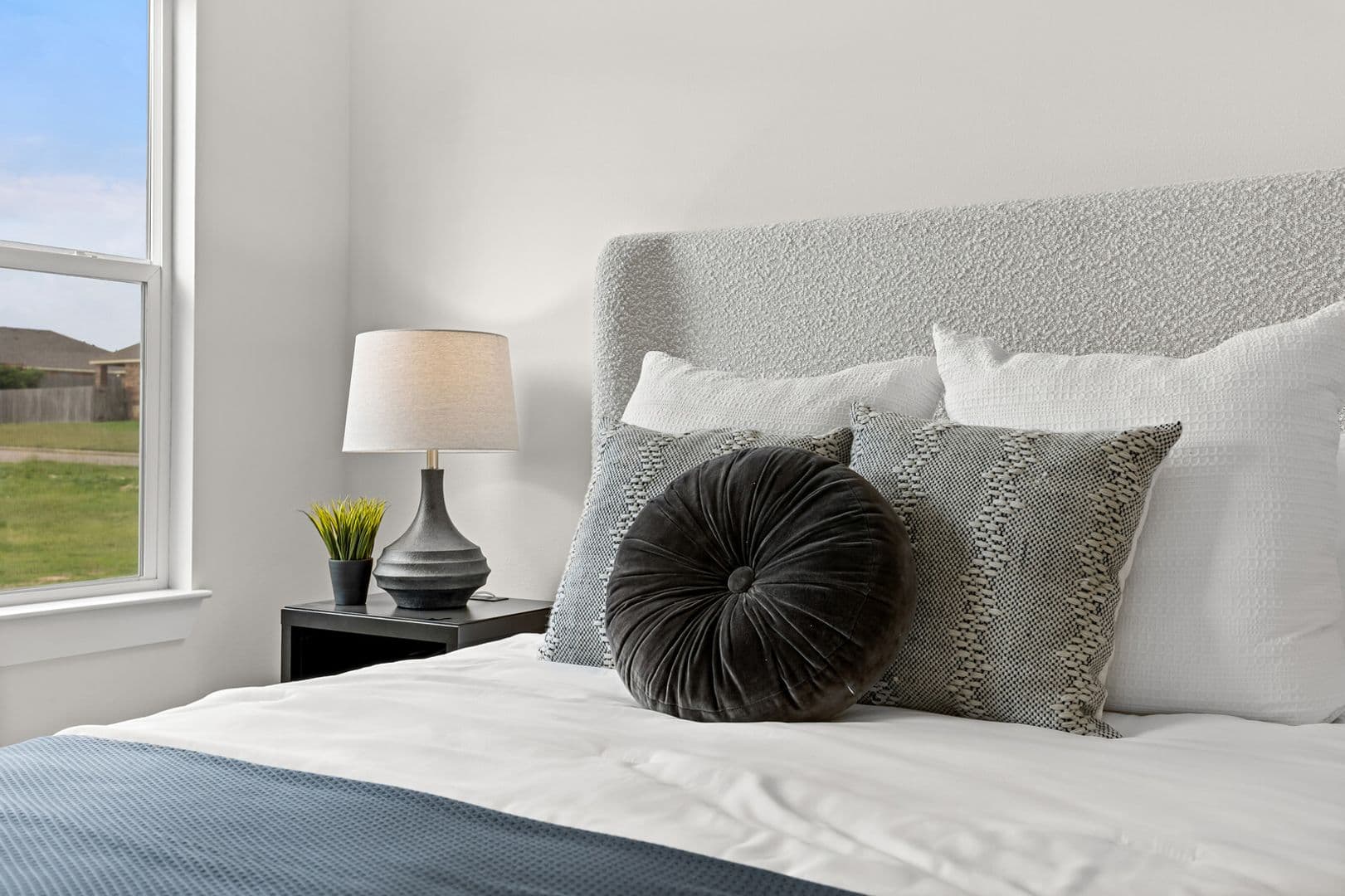 Robinson Apartment: 516 Paso Fino St