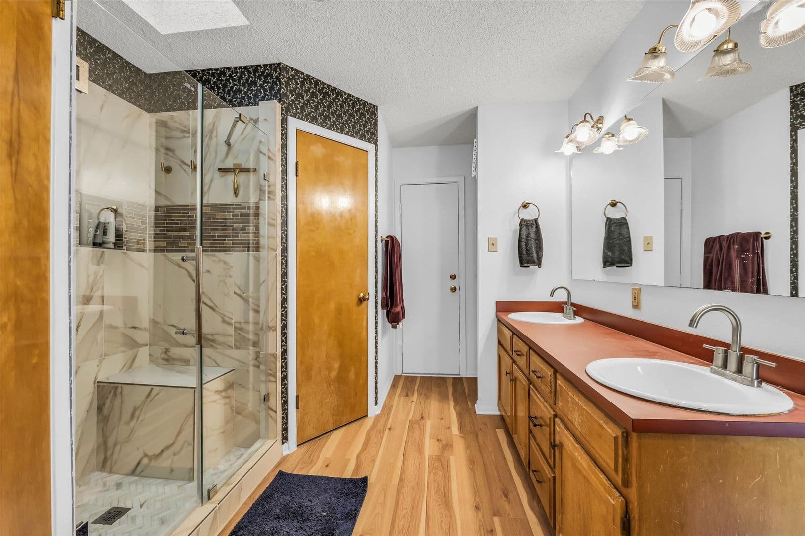 Waco House: 1936 Post Oak Drive