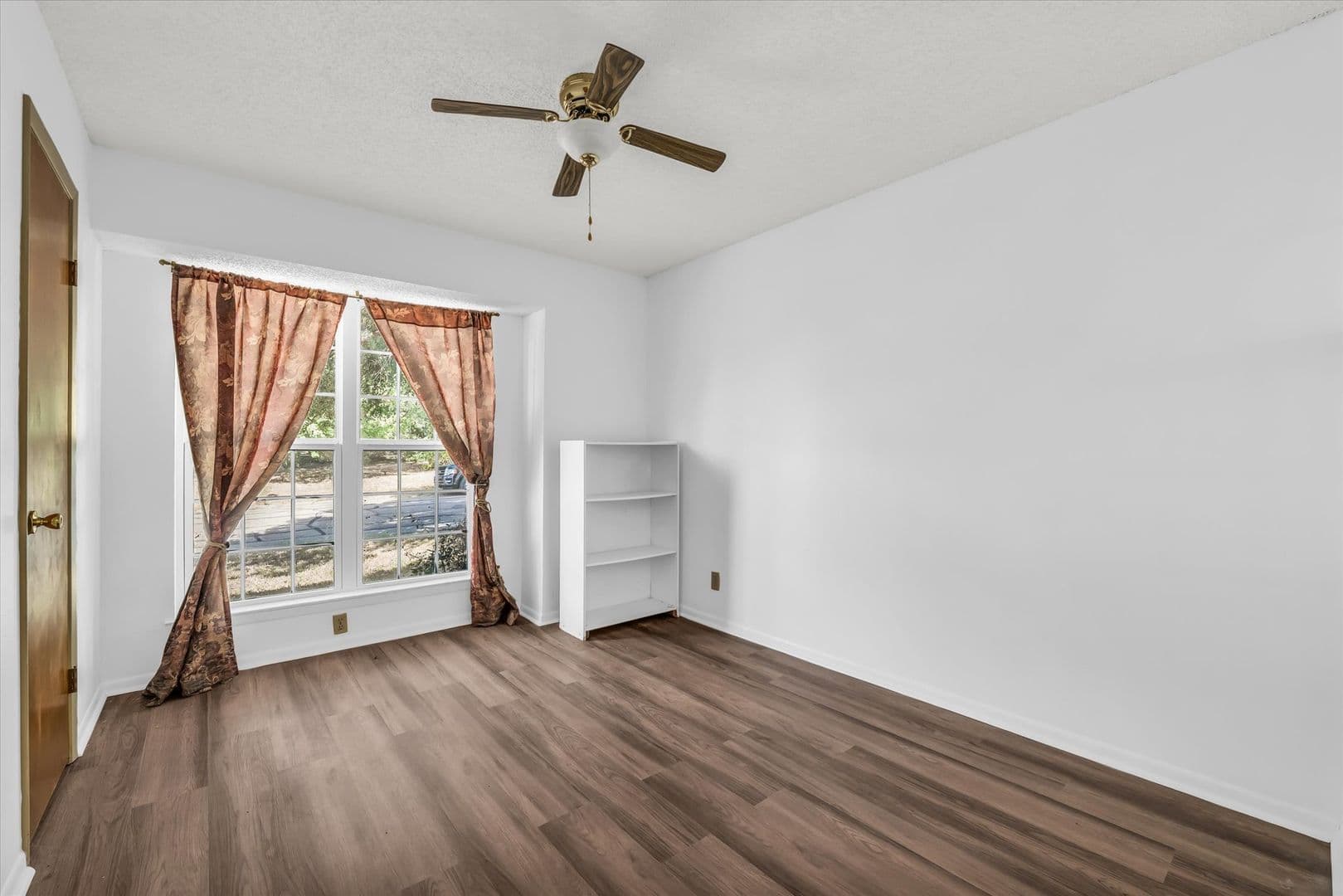 Waco House: 1936 Post Oak Drive