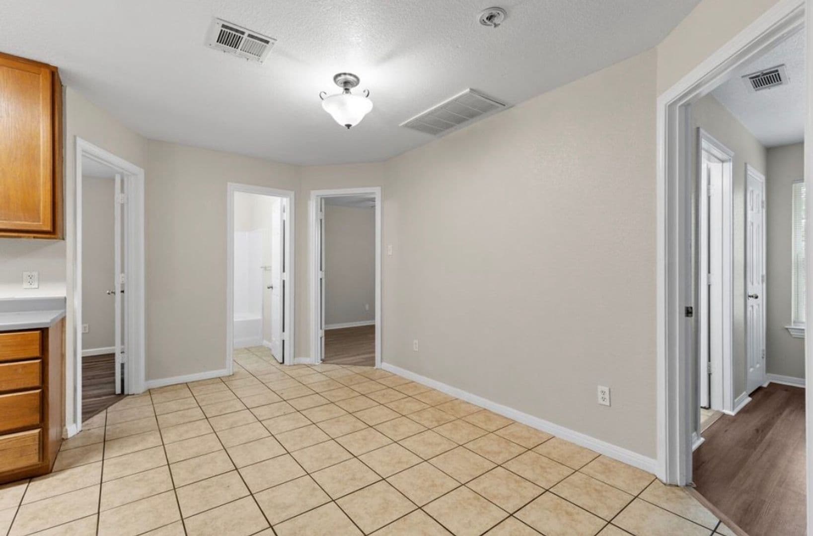 Waco Apartment: 217 E Craven