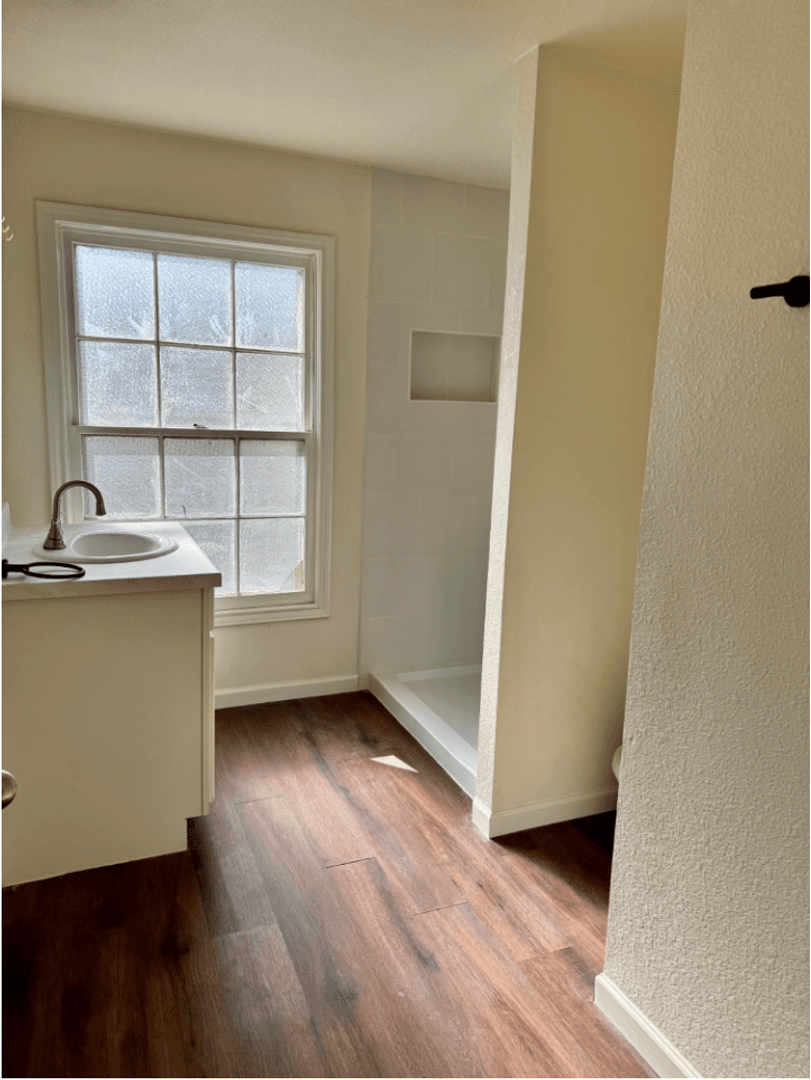 Waco Apartment: 1915 McKenzie Avenue