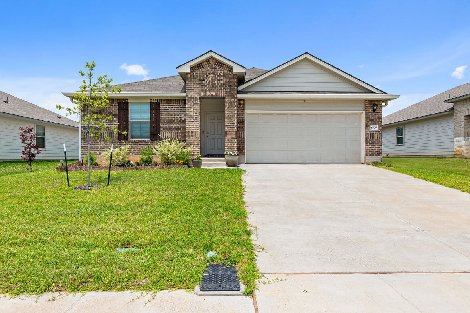 China Spring House: 6929 Guadalupe Road