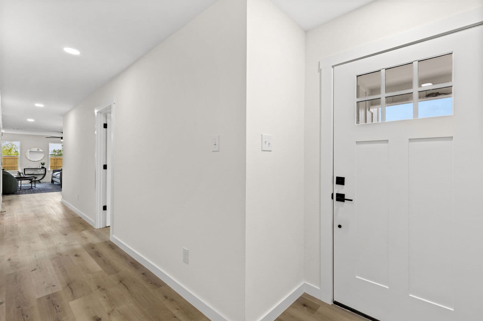 Robinson Apartment: 516 Paso Fino St