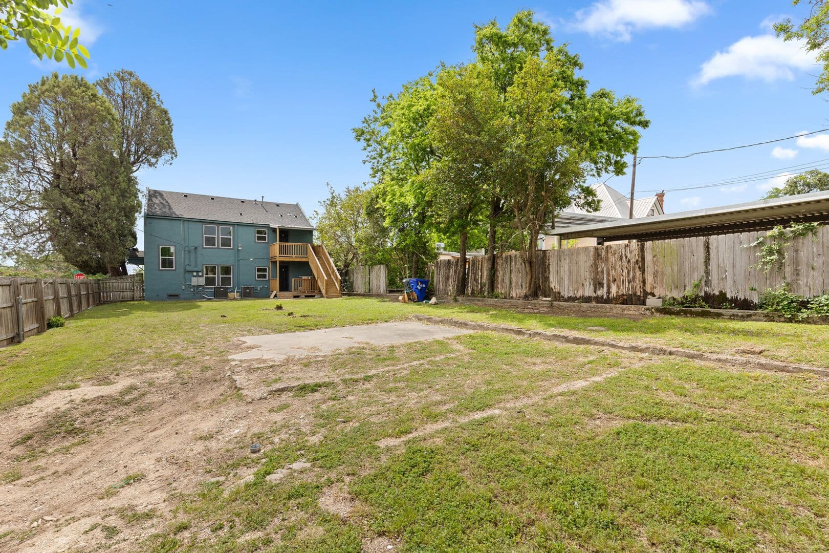 Waco Apartment: 2401 Columbus Avenue