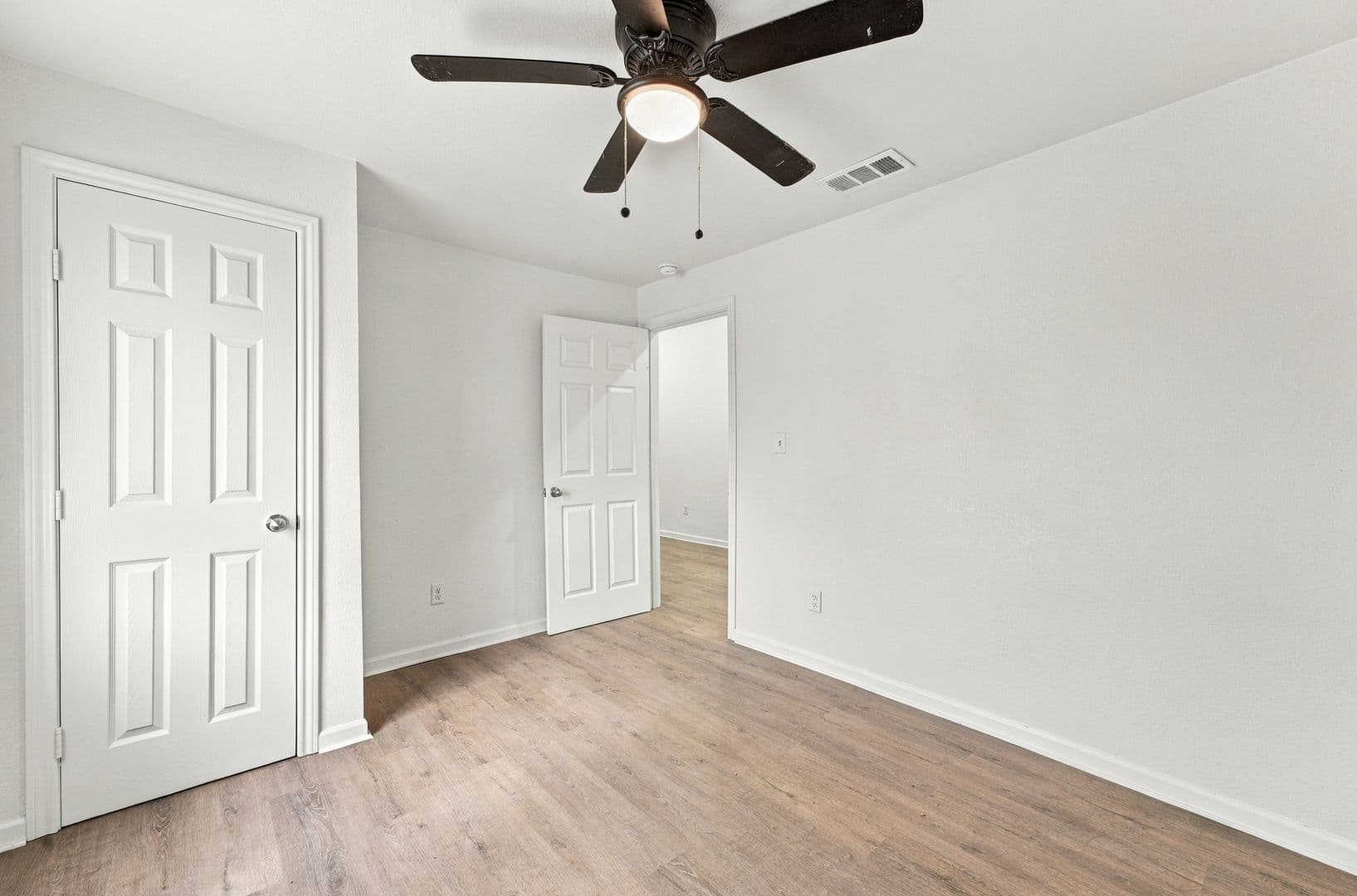 Waco Apartment: 1915 McKenzie Avenue