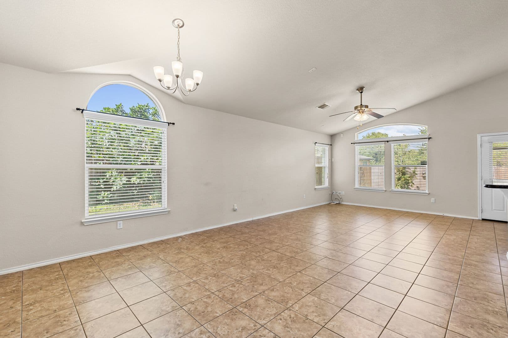 Woodway House: 6505 Vista View Drive