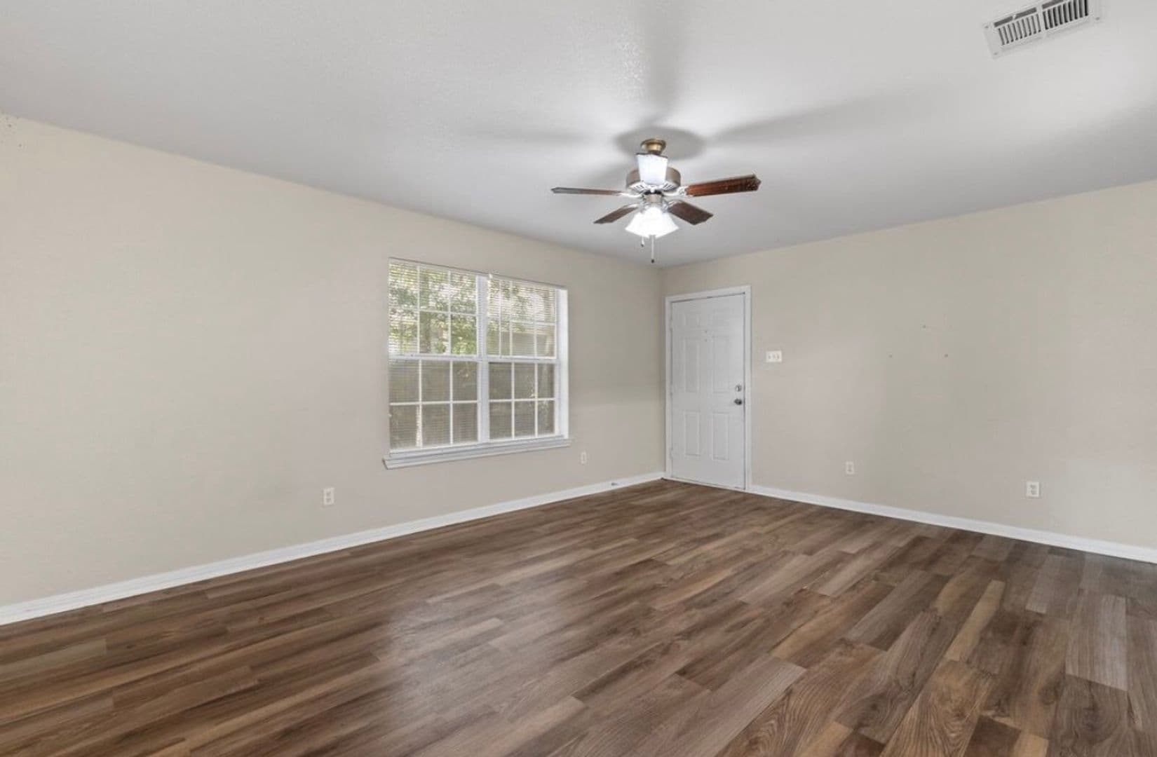 Waco Apartment: 217 E Craven