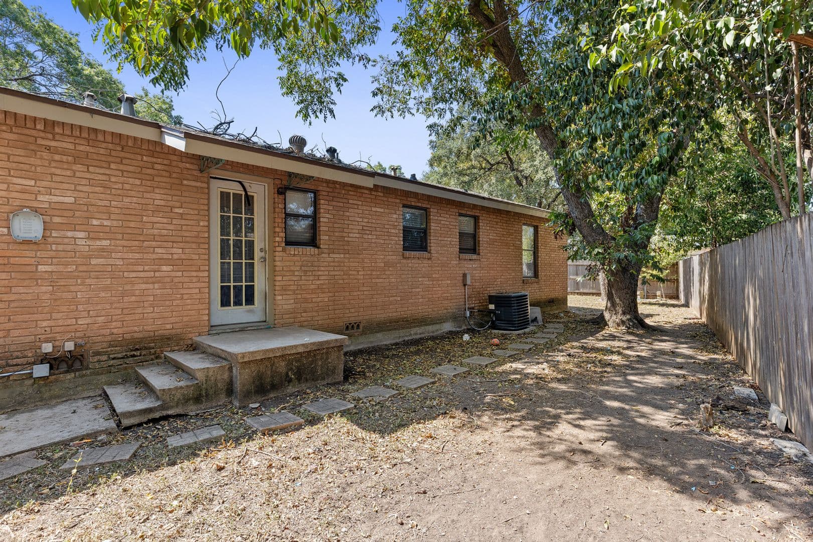 Waco Apartment: 3817 Parkwood Street