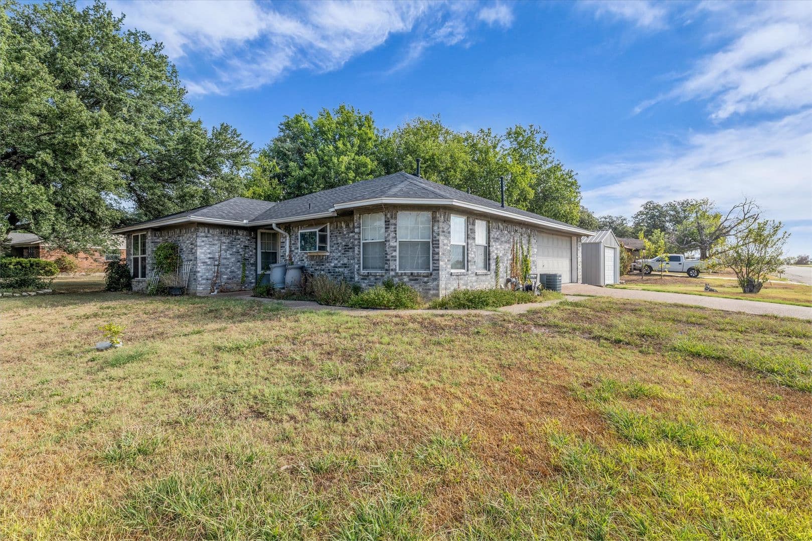 Waco House: 1936 Post Oak Drive