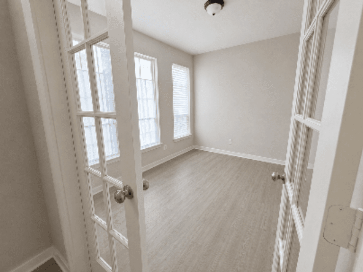 Troy House: 125 University Avenue