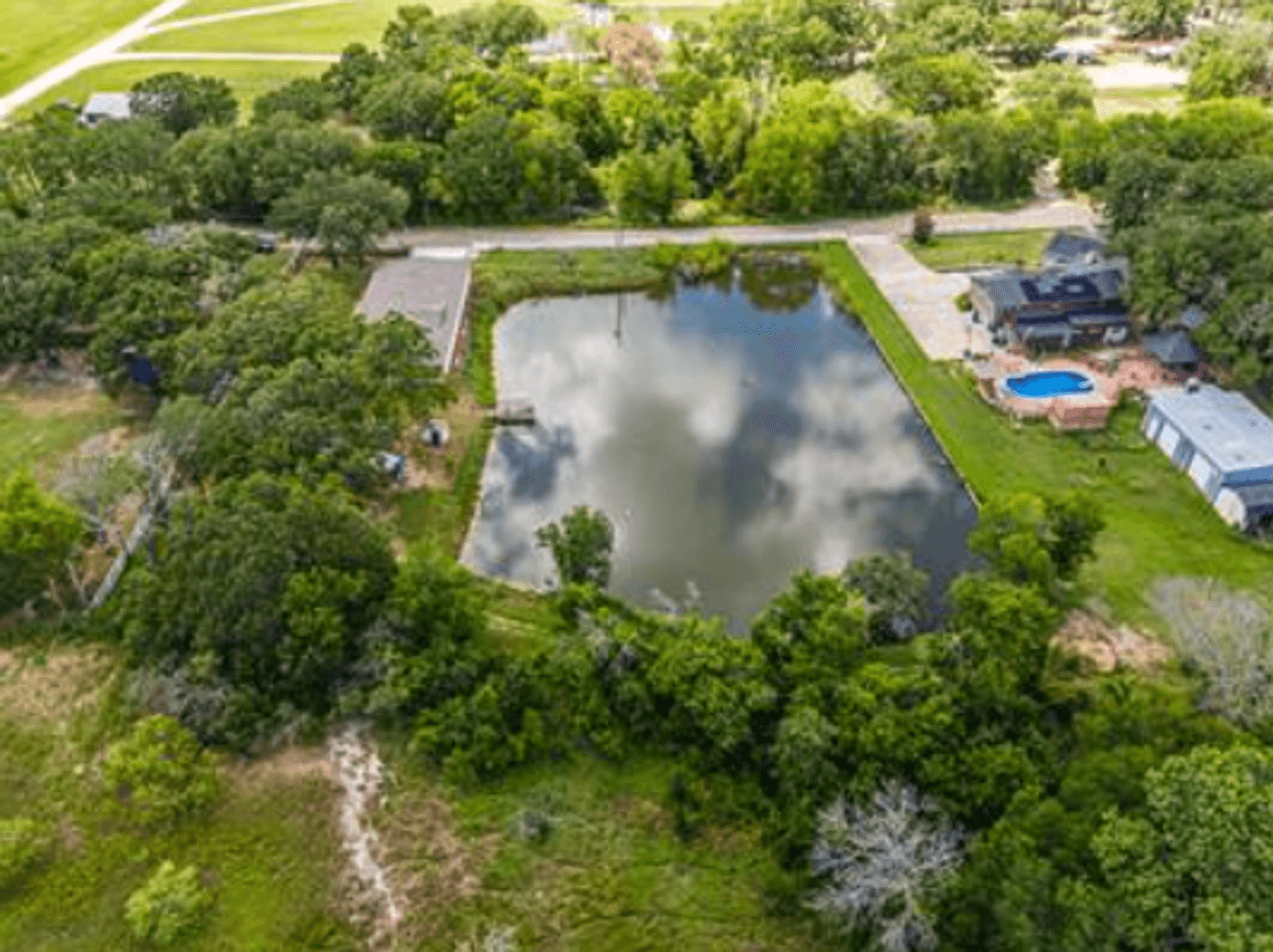 Axtell House: 444 Happy Swaner Lane
