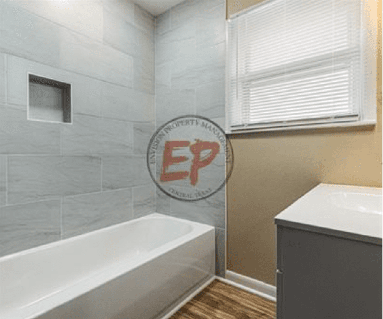 Waco House: 817 Lawrence Drive