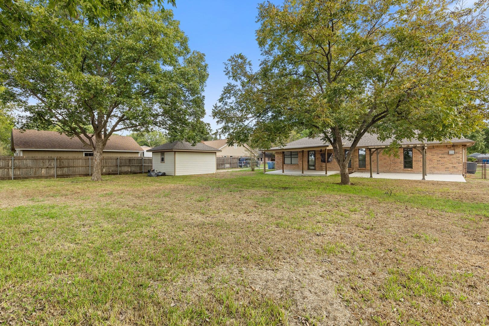 Hewitt House: 209 Bonham Drive