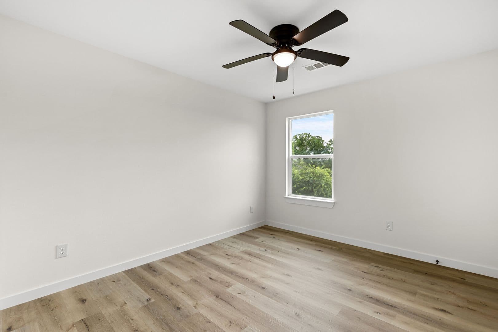 Robinson Apartment: 516 Paso Fino St