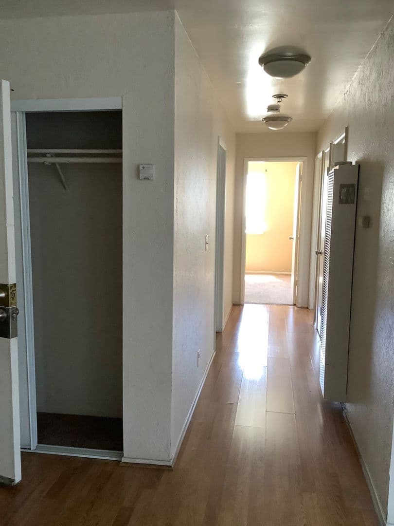 Richmond Apartment: 709 10th St