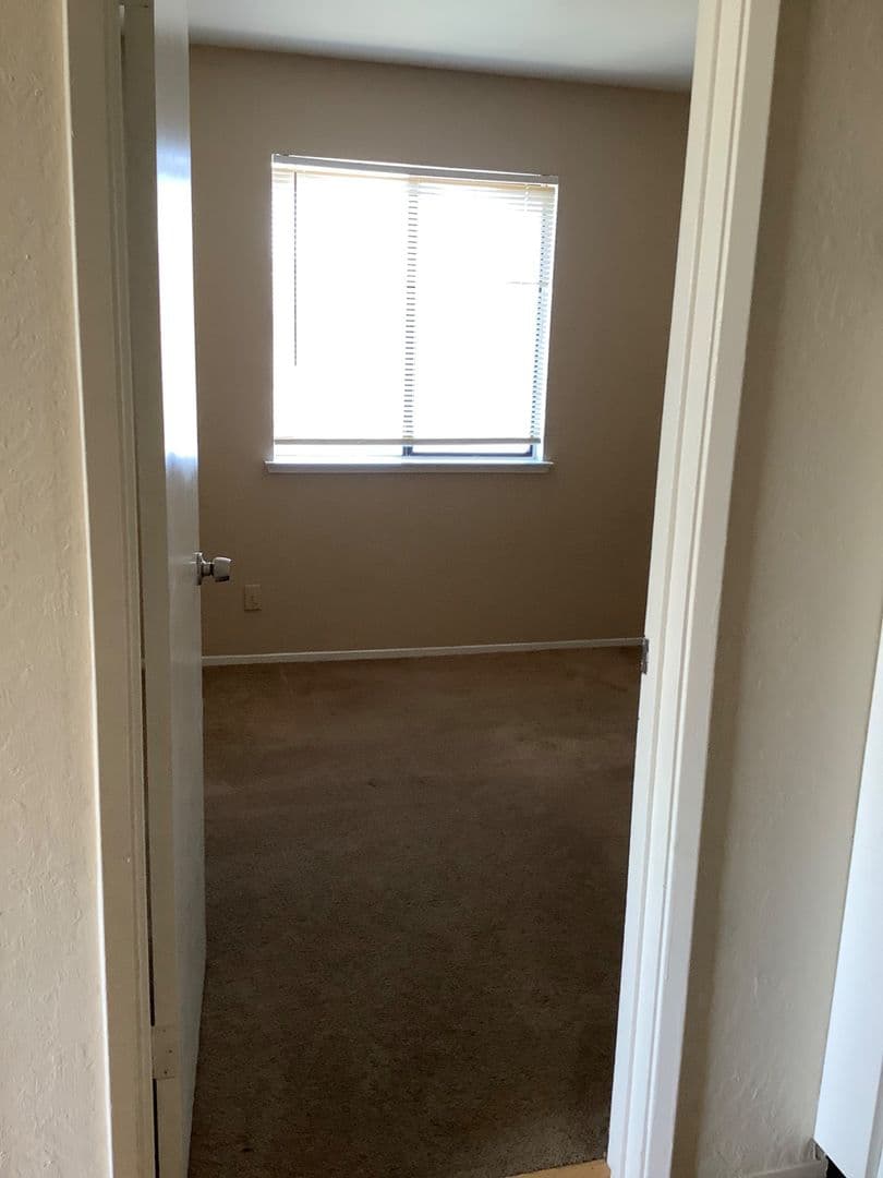 Richmond Apartment: 709 10th St