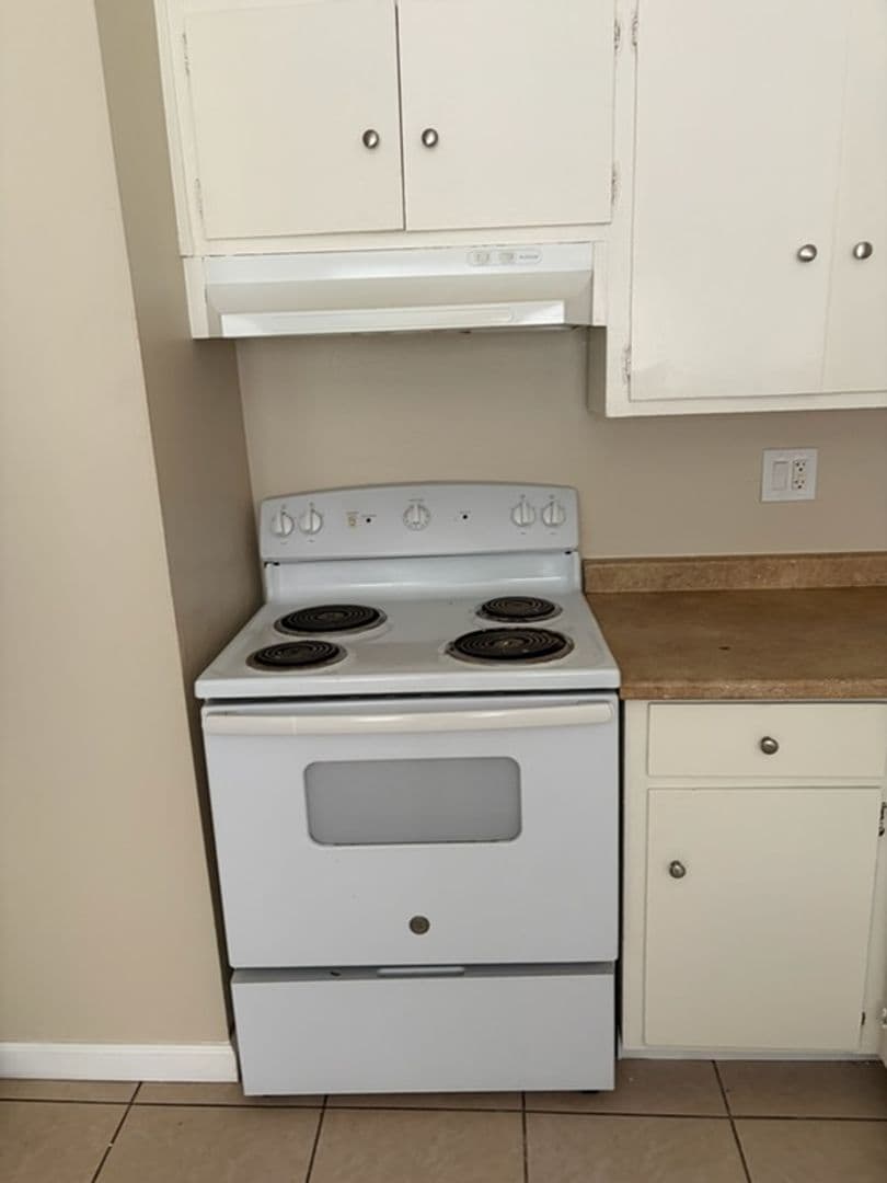 Richmond Apartment: 329 S 8th St