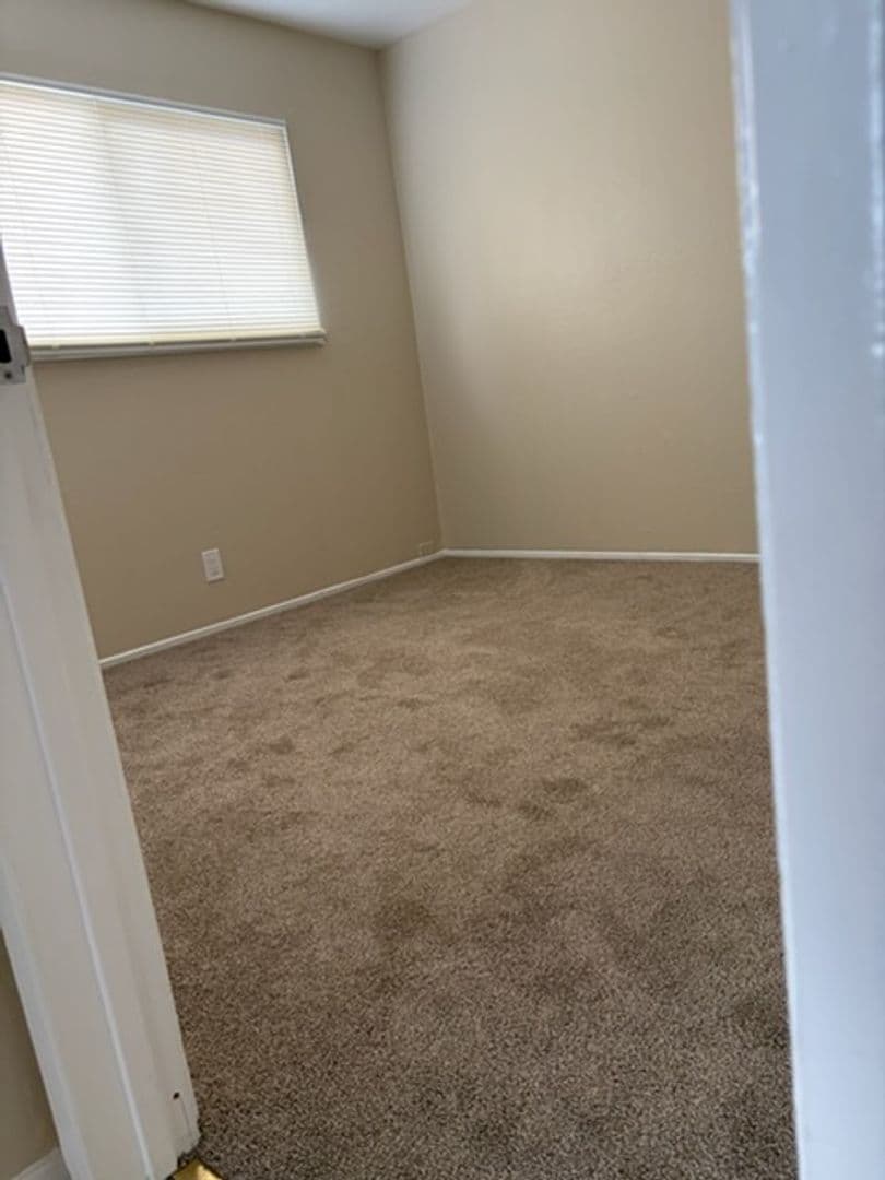 Richmond Apartment: 329 S 8th St