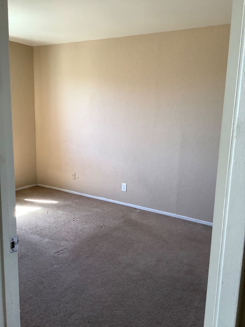 Richmond Apartment: 709 10th St