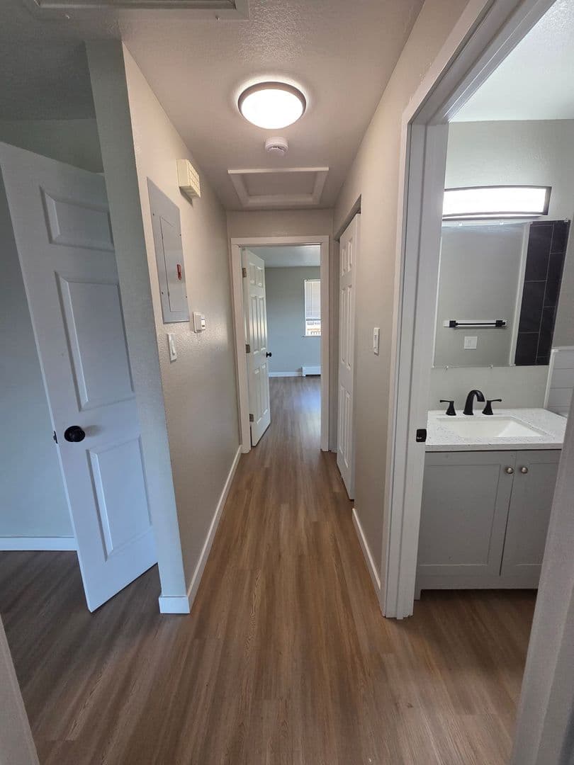 Greeley Apartment: 2550 9th Avenue