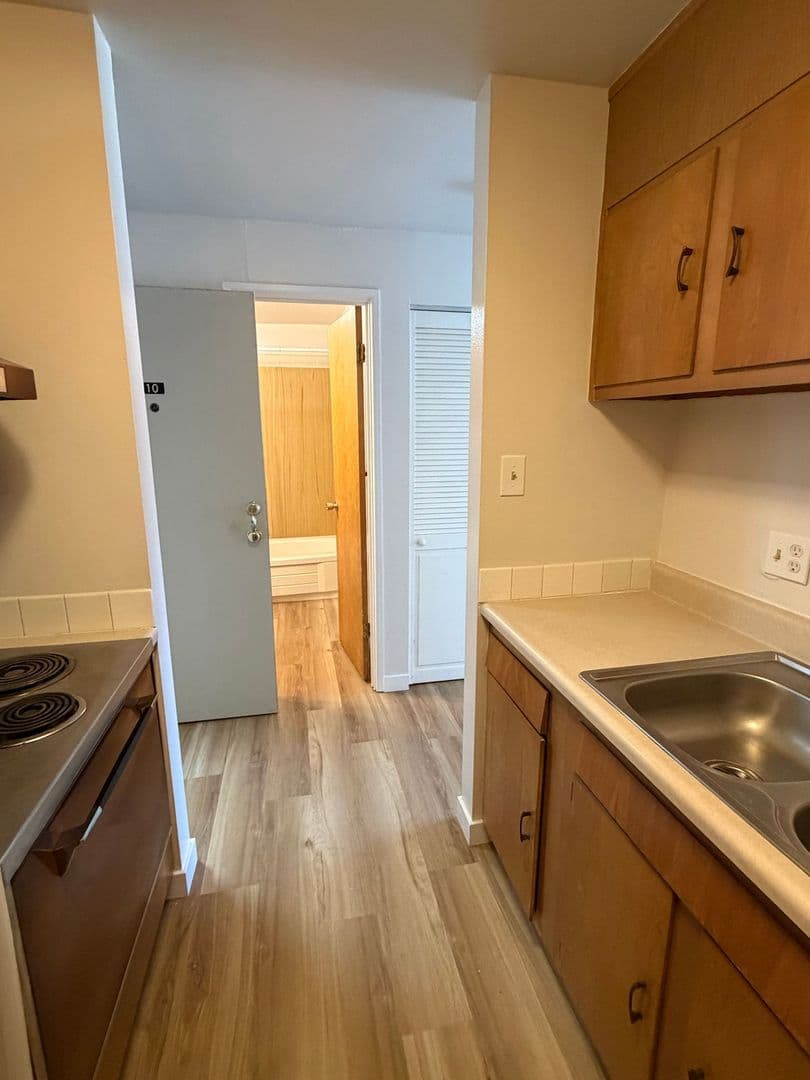 Fort Collins Apartment: 207 Mathews Street