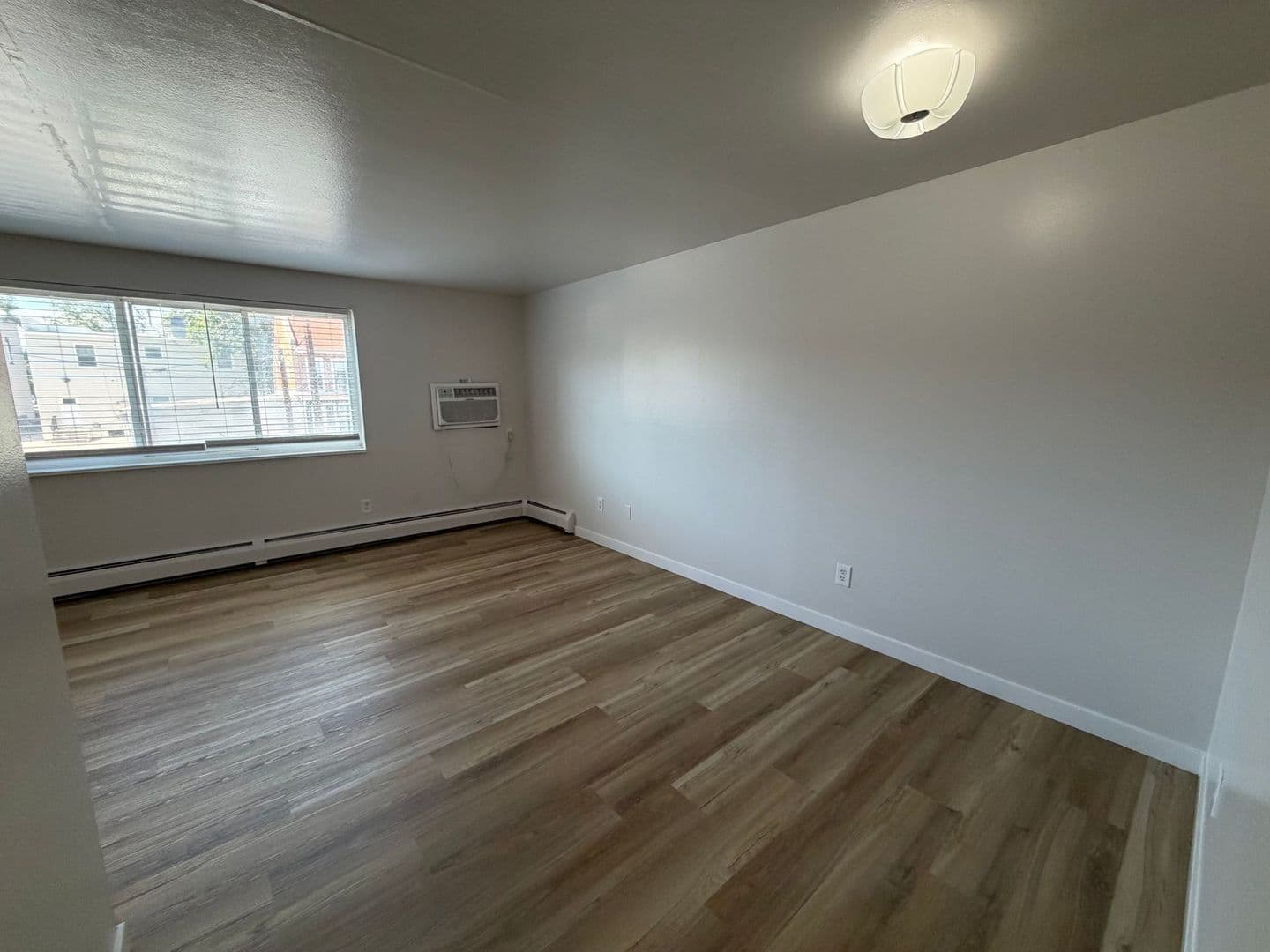 Fort Collins Apartment: 207 Mathews Street
