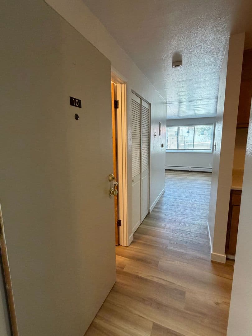 Fort Collins Apartment: 207 Mathews Street