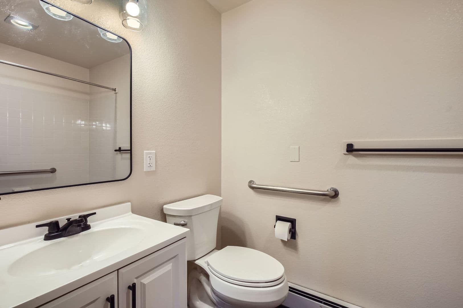 Windsor Apartment: 701 6th Street