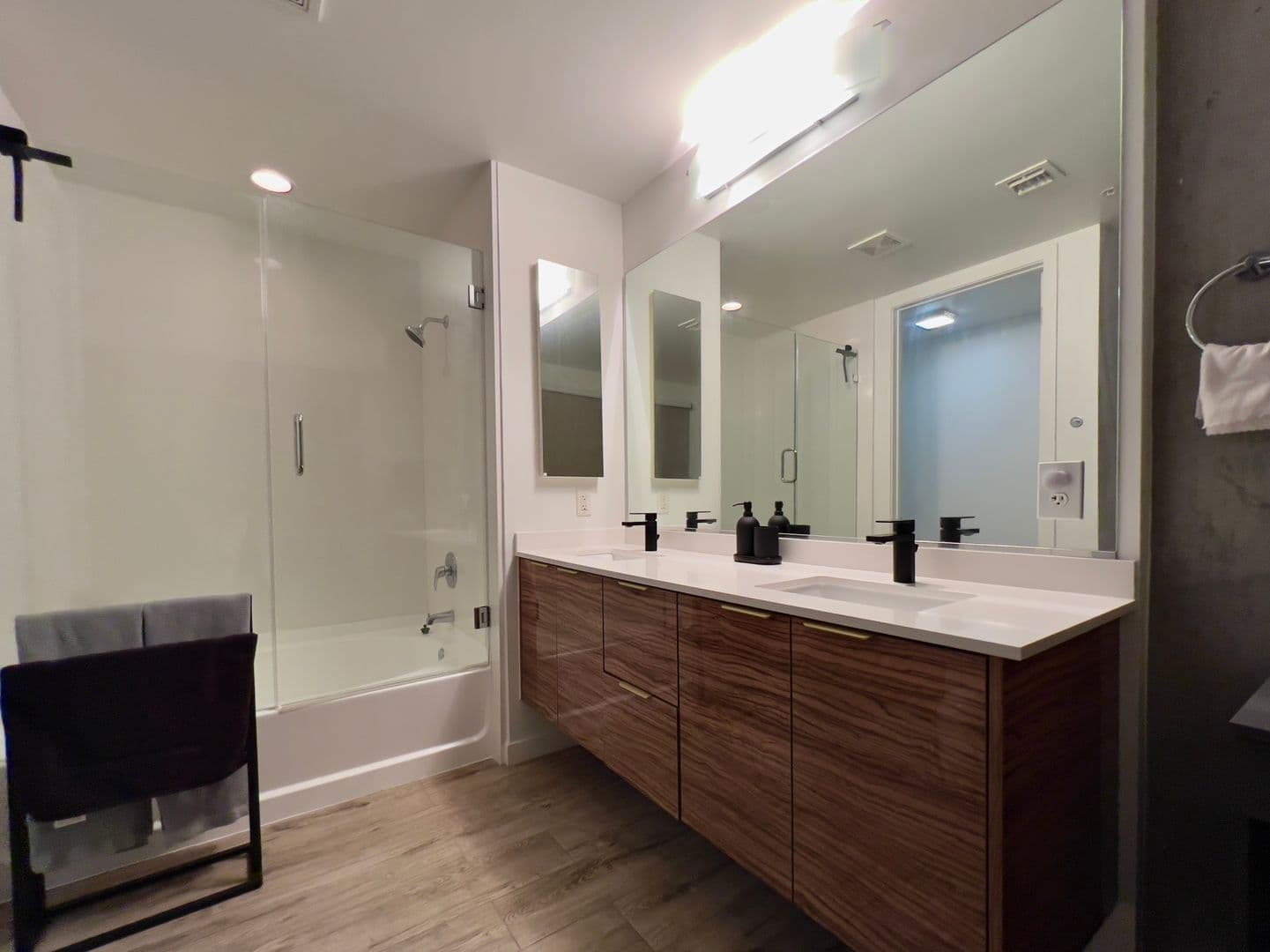 Las Vegas Apartment: 353 East Bonneville Ave