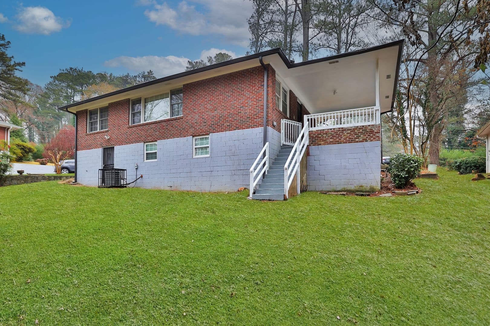 Atlanta House: 1465 Willis Mill Rd SW