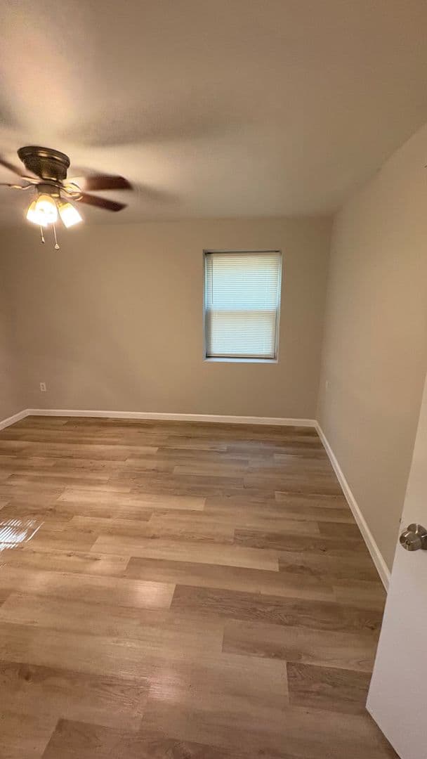 Atlanta House: 2059 Honeysuckle LN SW- Unit B