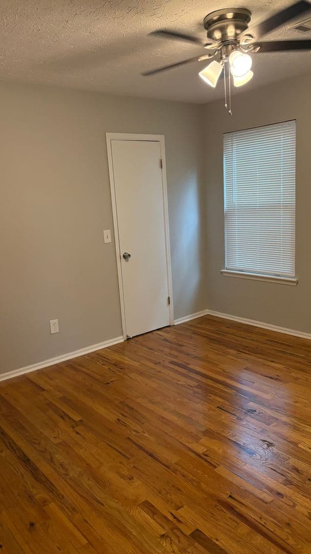 Atlanta House: 149 Line Road