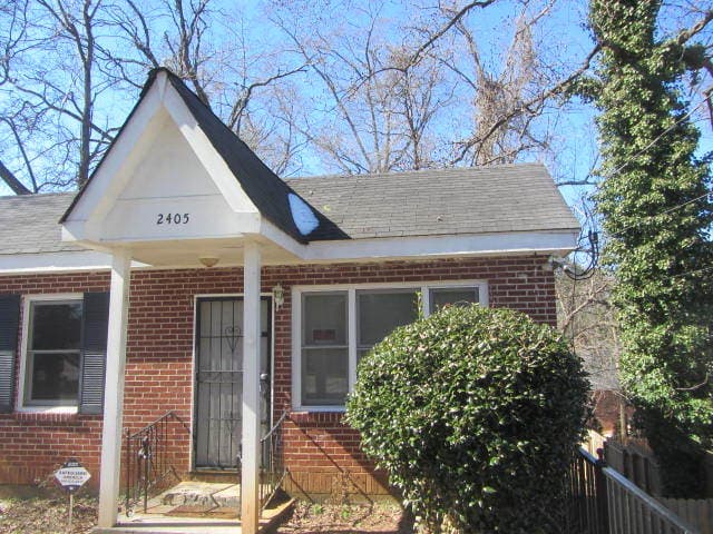 Atlanta House: 2405 Beecher Rd SW